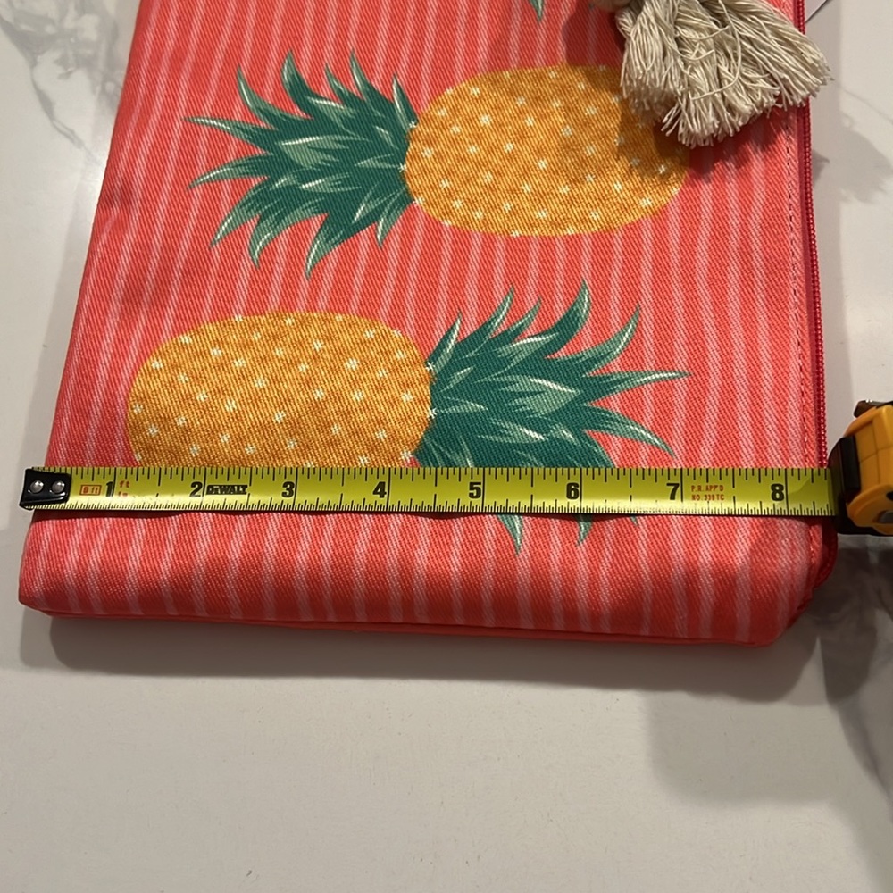 LOFT🍍🍍PINEAPPLE Wristlet Pouch - Picture 11 of 16